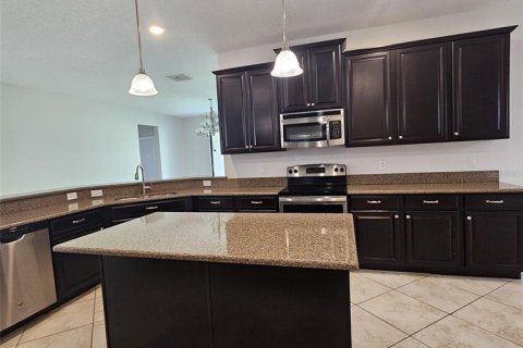 Casa en alquiler en Orlando, Florida, 4 dormitorios, 213.02 m2 № 2156625 - foto 4