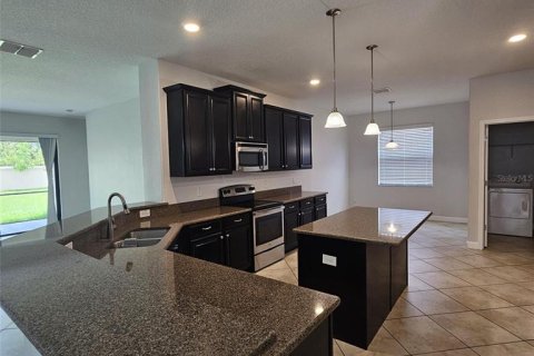 Casa en alquiler en Orlando, Florida, 4 dormitorios, 213.02 m2 № 2156625 - foto 8
