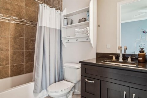 Adosado en venta en Tampa, Florida, 4 dormitorios, 262.36 m2 № 1557381 - foto 17