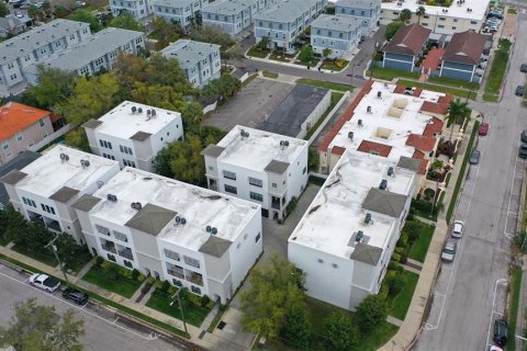 Adosado en venta en Tampa, Florida, 4 dormitorios, 262.36 m2 № 1557381 - foto 27
