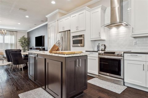 Adosado en venta en Tampa, Florida, 4 dormitorios, 262.36 m2 № 1557381 - foto 7