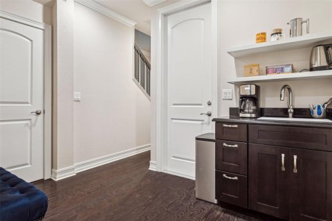 Adosado en venta en Tampa, Florida, 4 dormitorios, 262.36 m2 № 1557381 - foto 19