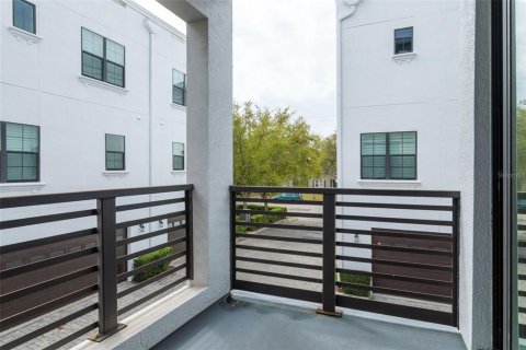 Adosado en venta en Tampa, Florida, 4 dormitorios, 262.36 m2 № 1557381 - foto 25
