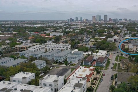 Adosado en venta en Tampa, Florida, 4 dormitorios, 262.36 m2 № 1557381 - foto 26