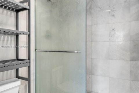 Снять в аренду кондоминиум в Майами-Бич, Флорида 2 спальни, 108.7м2, № 1958025 - фото 15