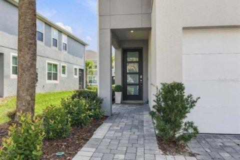 Touwnhouse à vendre à Wesley Chapel, Floride: 4 chambres, 240.25 m2 № 2427393 - photo 2