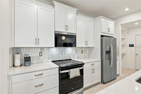 Touwnhouse à vendre à Wesley Chapel, Floride: 4 chambres, 240.25 m2 № 2427393 - photo 9