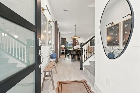 Touwnhouse à vendre à Wesley Chapel, Floride: 4 chambres, 240.25 m2 № 2427393 - photo 3