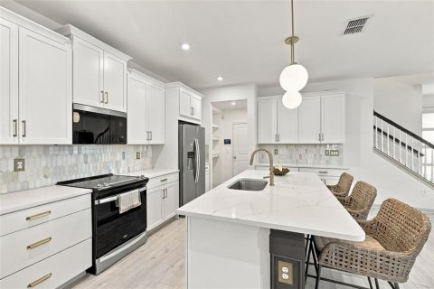 Touwnhouse à vendre à Wesley Chapel, Floride: 4 chambres, 240.25 m2 № 2427393 - photo 8