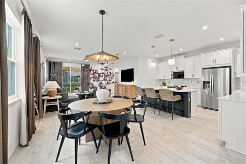 Touwnhouse à vendre à Wesley Chapel, Floride: 4 chambres, 240.25 m2 № 2427393 - photo 5