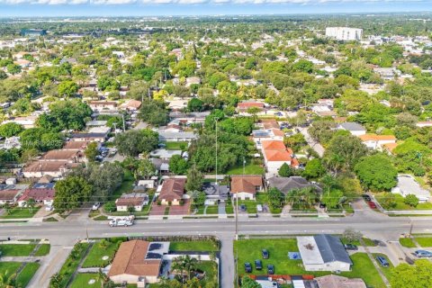 Casa en venta en Hollywood, Florida, 3 dormitorios, 106.28 m2 № 1945931 - foto 18