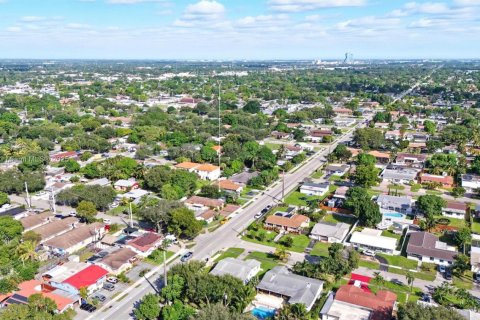 Casa en venta en Hollywood, Florida, 3 dormitorios, 106.28 m2 № 1945931 - foto 23
