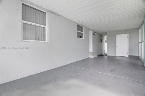 Casa en venta en Hollywood, Florida, 3 dormitorios, 106.28 m2 № 1945931 - foto 24
