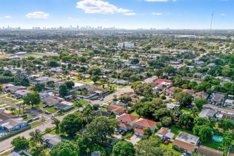 Casa en venta en Hollywood, Florida, 3 dormitorios, 106.28 m2 № 1945931 - foto 20