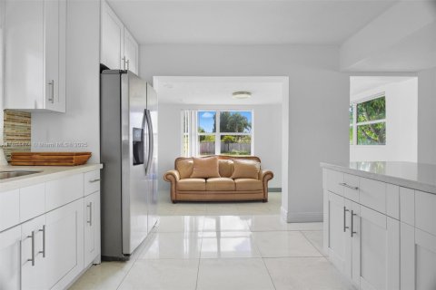 Casa en venta en Hollywood, Florida, 3 dormitorios, 106.28 m2 № 1945931 - foto 7