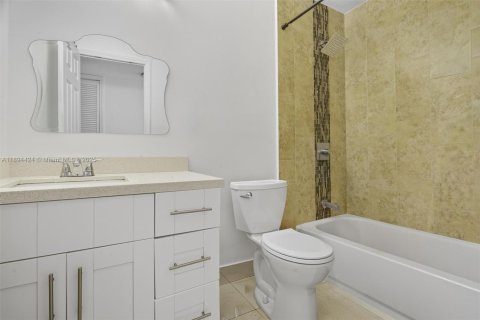 Casa en venta en Hollywood, Florida, 3 dormitorios, 106.28 m2 № 1945931 - foto 14