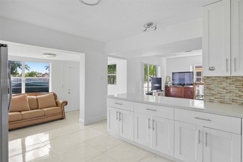 Casa en venta en Hollywood, Florida, 3 dormitorios, 106.28 m2 № 1945931 - foto 6
