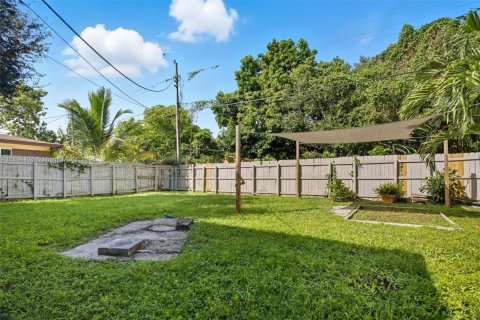 Casa en venta en Hollywood, Florida, 3 dormitorios, 106.28 m2 № 1945931 - foto 15