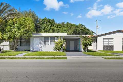 Casa en venta en Hollywood, Florida, 3 dormitorios, 106.28 m2 № 1945931 - foto 26
