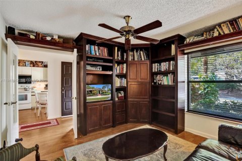 Copropriété à vendre à Coconut Creek, Floride: 2 chambres, 122.07 m2 № 1999399 - photo 12