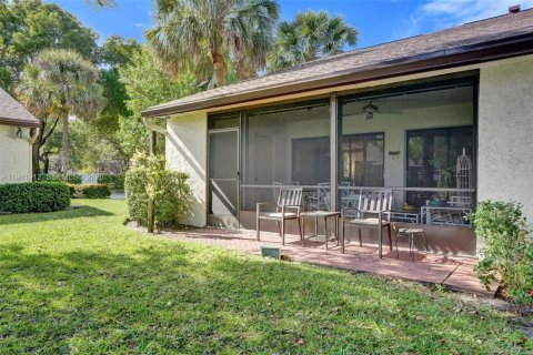 Copropriété à vendre à Coconut Creek, Floride: 2 chambres, 122.07 m2 № 1999399 - photo 3