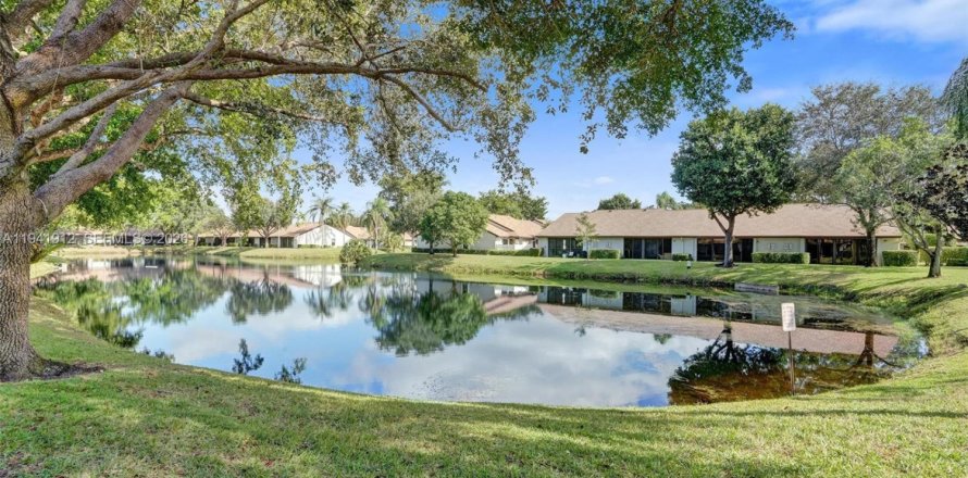 Condo à Coconut Creek, Floride, 2 chambres  № 1999399