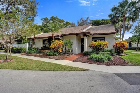 Copropriété à vendre à Coconut Creek, Floride: 2 chambres, 122.07 m2 № 1999399 - photo 24