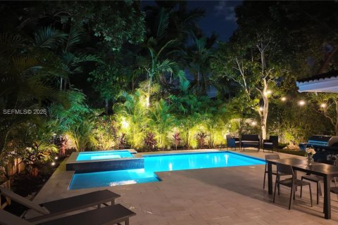 House in Miami, Florida 3 bedrooms, 154.22 sq.m. № 2042686 - photo 19