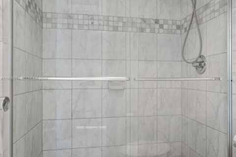 Condo in Sunny Isles Beach, Florida, 1 bedroom  № 2039537 - photo 12