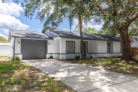 House in Land O' Lakes, Florida 3 bedrooms, 116.69 sq.m. № 1805202 - photo 3