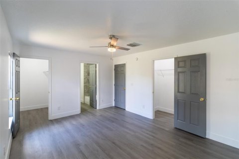 House in Land O' Lakes, Florida 3 bedrooms, 116.69 sq.m. № 1805202 - photo 25