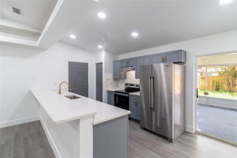 House in Land O' Lakes, Florida 3 bedrooms, 116.69 sq.m. № 1805202 - photo 17