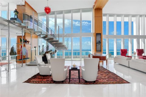 Copropriété à vendre à Miami, Floride: 4 chambres, 929.02 m2 № 2059923 - photo 5