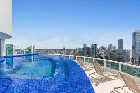 Condo in Miami, Florida, 4 bedrooms  № 2059923 - photo 11