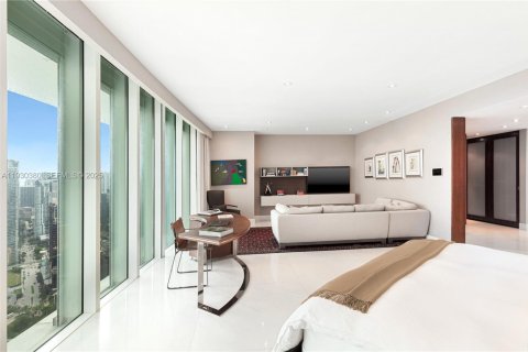Condo in Miami, Florida, 4 bedrooms  № 2059923 - photo 26