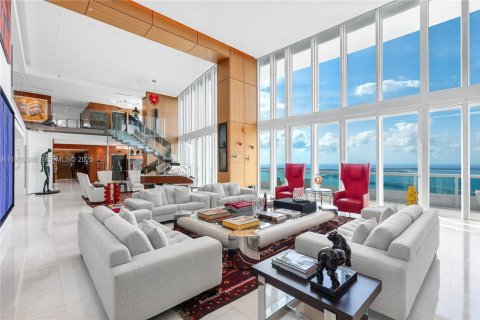 Copropriété à vendre à Miami, Floride: 4 chambres, 929.02 m2 № 2059923 - photo 2