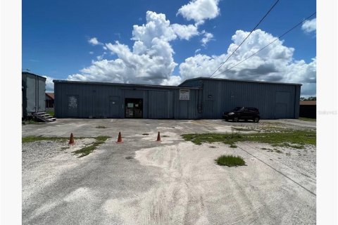 Commercial property in Kissimmee, Florida № 1832890 - photo 3