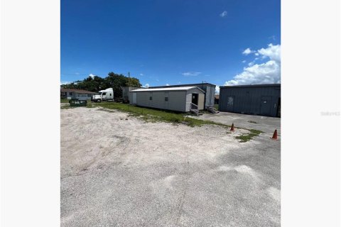 Commercial property in Kissimmee, Florida № 1832890 - photo 4