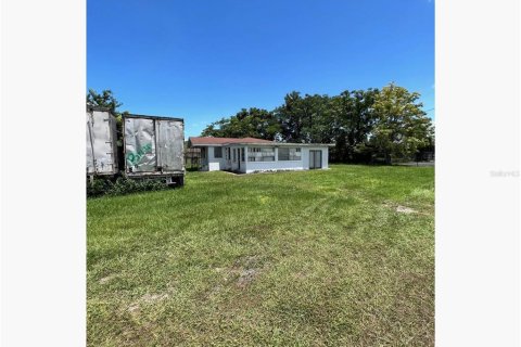 Commercial property in Kissimmee, Florida № 1832890 - photo 8