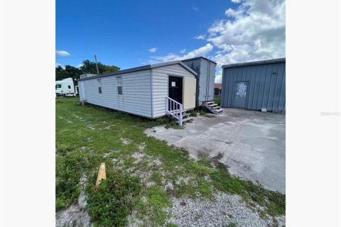 Commercial property in Kissimmee, Florida № 1832890 - photo 6