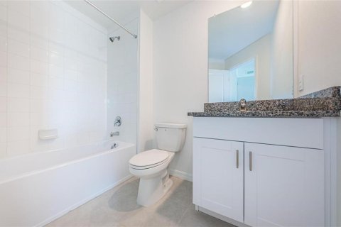 Touwnhouse à vendre à New Port Richey, Floride: 2 chambres, 140.56 m2 № 2416410 - photo 10