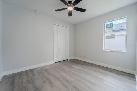 House in Apopka, Florida 4 bedrooms, 176.98 sq.m. № 1654833 - photo 12