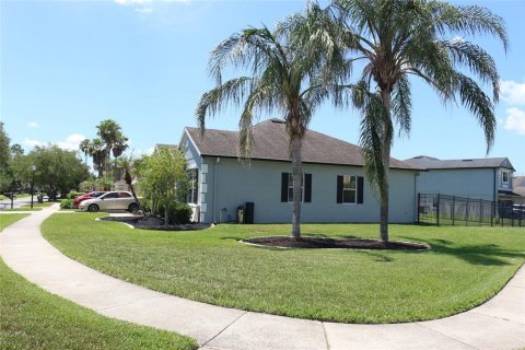 Villa ou maison à vendre à Orlando, Floride: 4 chambres, 184.6 m2 № 2157772 - photo 2