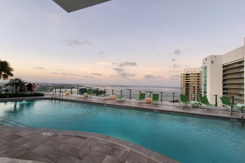 Condo in Miami, Florida, 3 bedrooms  № 2020881 - photo 16