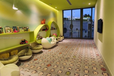 Condo in Miami, Florida, 3 bedrooms  № 2020881 - photo 26