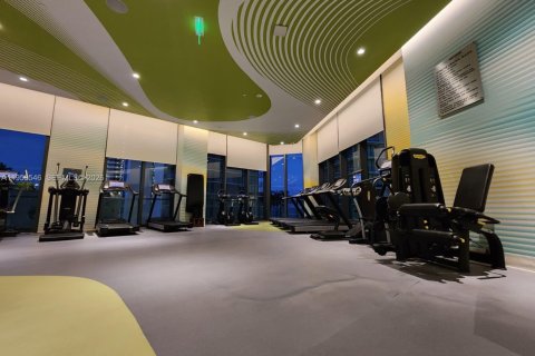 Condo in Miami, Florida, 3 bedrooms  № 2020881 - photo 17