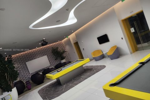 Condo in Miami, Florida, 3 bedrooms  № 2020881 - photo 30