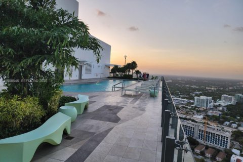 Condo in Miami, Florida, 3 bedrooms  № 2020881 - photo 13