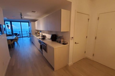 Condo in Miami, Florida, 3 bedrooms  № 2020881 - photo 8