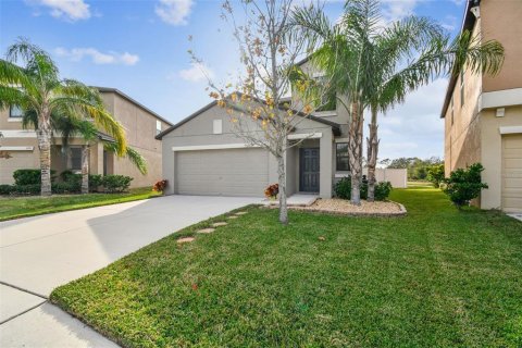 House in Riverview, Florida 5 bedrooms, 224.36 sq.m. № 1565427 - photo 4